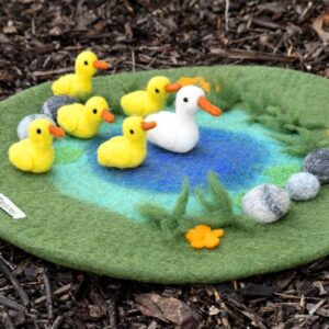 duck-pond-with-6-ducks-play-mat-playscape